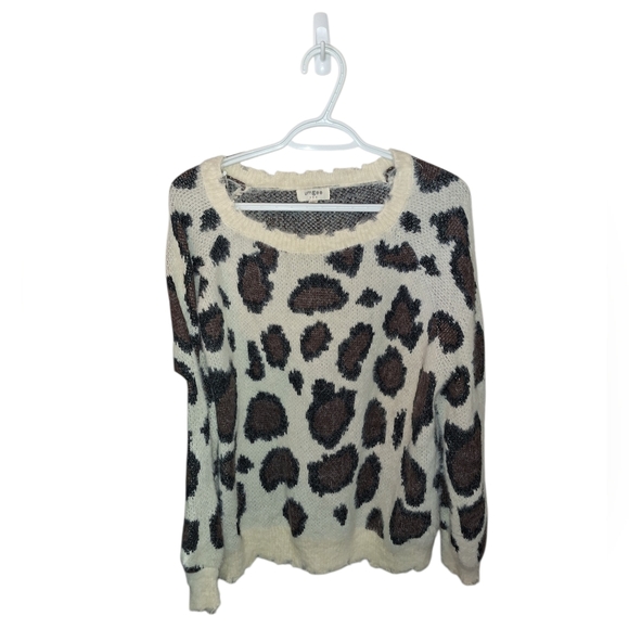 Umgee Animal Print Eyelash Sweater EUC Size L - Picture 2 of 4
